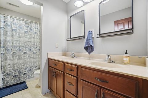 Tiny photo for 465 Carillion Drive, Springfield, OH 45503 (MLS # 226000713)