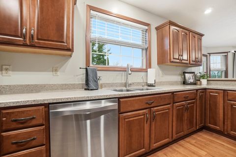 Tiny photo for 465 Carillion Drive, Springfield, OH 45503 (MLS # 226000713)