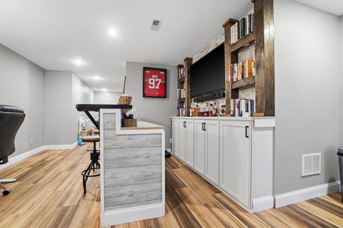 Tiny photo for 465 Carillion Drive, Springfield, OH 45503 (MLS # 226000713)