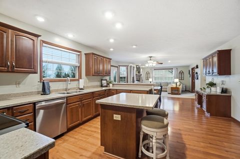 Tiny photo for 465 Carillion Drive, Springfield, OH 45503 (MLS # 226000713)