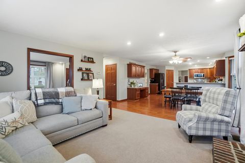 Tiny photo for 465 Carillion Drive, Springfield, OH 45503 (MLS # 226000713)