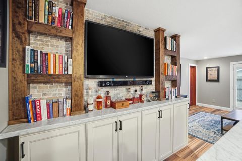 Tiny photo for 465 Carillion Drive, Springfield, OH 45503 (MLS # 226000713)