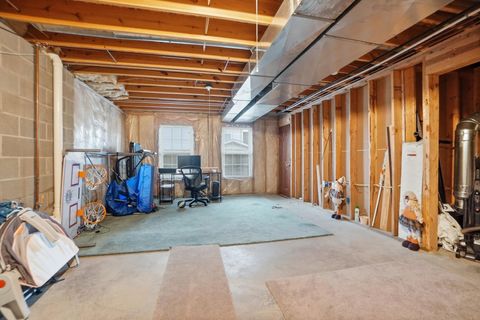 Tiny photo for 465 Carillion Drive, Springfield, OH 45503 (MLS # 226000713)