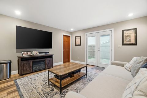 Tiny photo for 465 Carillion Drive, Springfield, OH 45503 (MLS # 226000713)