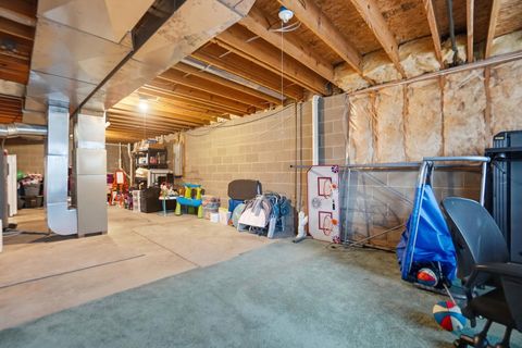 Tiny photo for 465 Carillion Drive, Springfield, OH 45503 (MLS # 226000713)