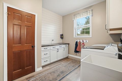 Tiny photo for 465 Carillion Drive, Springfield, OH 45503 (MLS # 226000713)