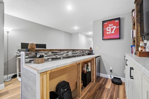 Tiny photo for 465 Carillion Drive, Springfield, OH 45503 (MLS # 226000713)