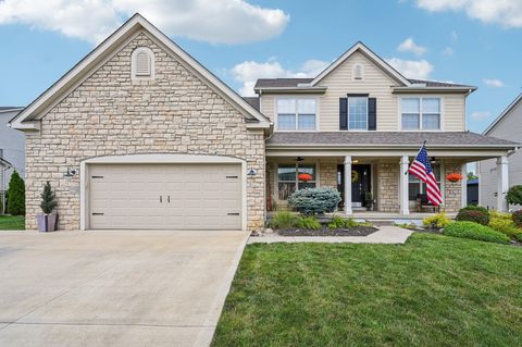 Photo of 2720 Loris Way, Grove City, OH 43123 (MLS # 225028547)