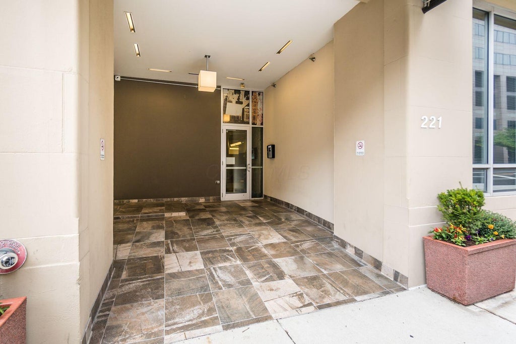 Photo of 221 N Front Street 103 #103, Columbus, OH 43215 (MLS # 226037073)