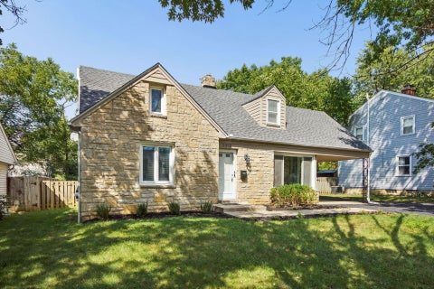 Photo of 2292 Swansea Road, Columbus, OH 43221 (MLS # 226033540)