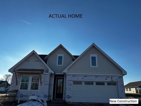 Photo of 39 Coldstone Court, Delaware, OH 43015 (MLS # 225038450)