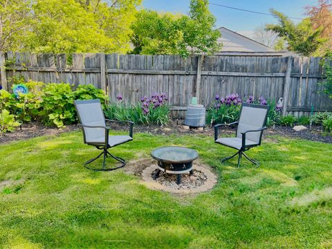 Photo of 314 E Lincoln Avenue, Columbus, OH 43214 (MLS # 226016251)