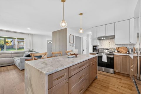 Tiny photo for 5231 Arrowood Court, Columbus, OH 43229 (MLS # 226000923)