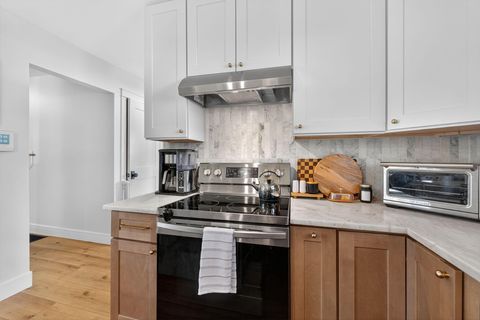 Tiny photo for 5231 Arrowood Court, Columbus, OH 43229 (MLS # 226000923)