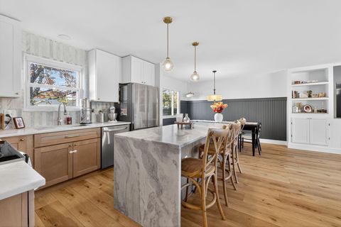 Tiny photo for 5231 Arrowood Court, Columbus, OH 43229 (MLS # 226000923)