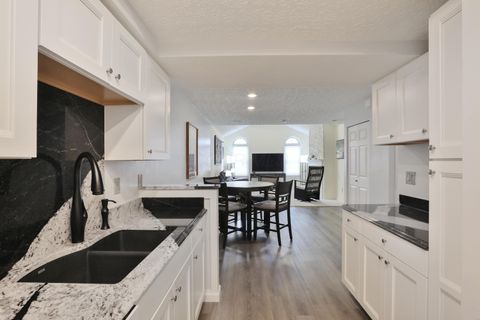 Tiny photo for 2579 Trotterslane Drive, Columbus, OH 43235 (MLS # 225044654)