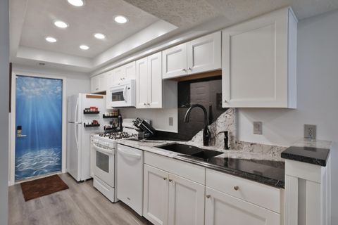 Tiny photo for 2579 Trotterslane Drive, Columbus, OH 43235 (MLS # 225044654)