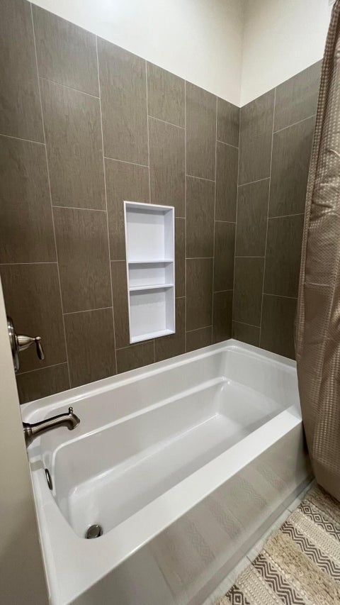 Tiny photo for 1564 Brooke Park Drive, Circleville, OH 43113 (MLS # 226031039)