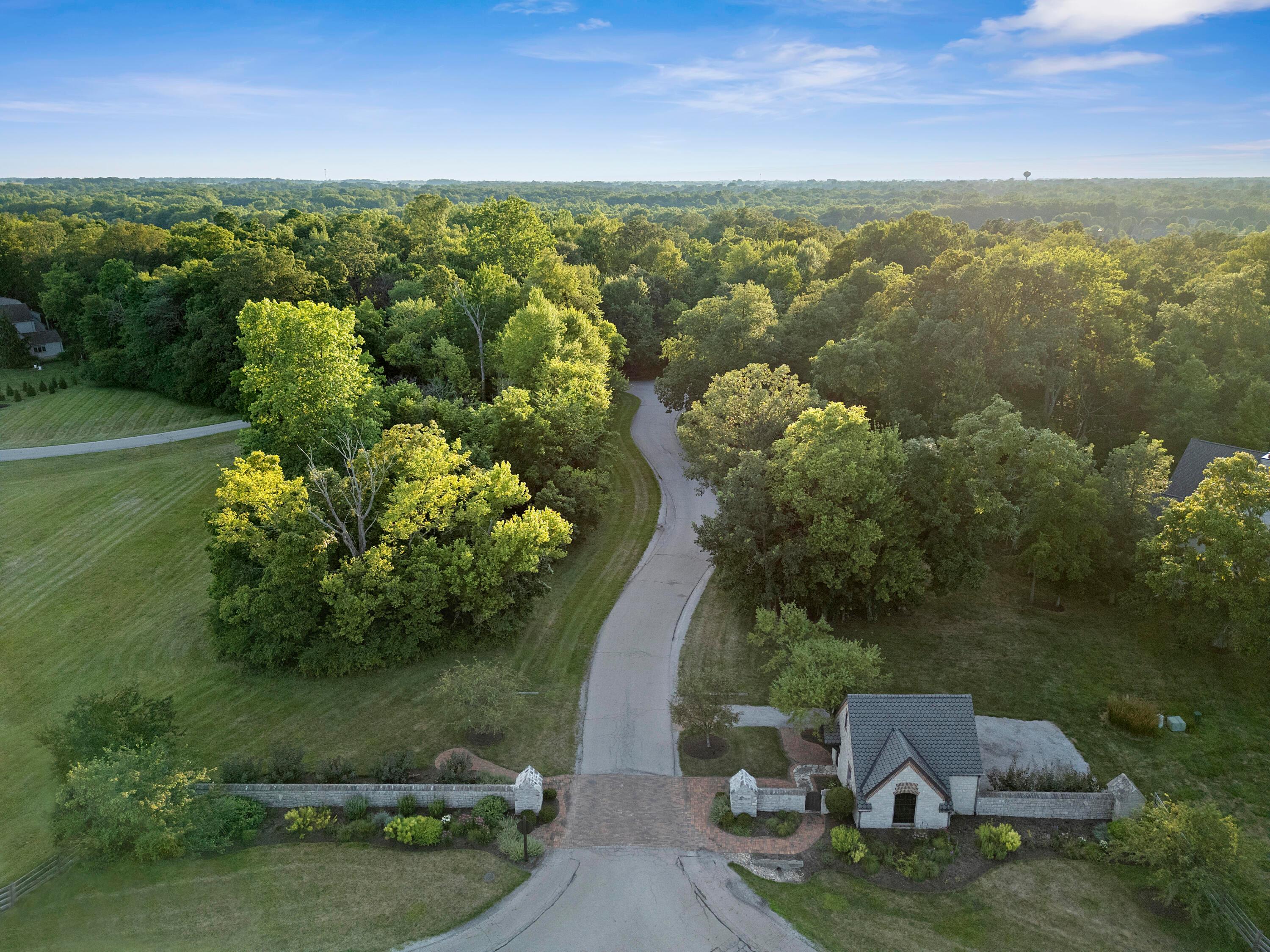 410 Trillium Drive, Galloway, Ohio image 4