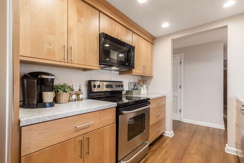 Tiny photo for 2715 Ione Court, Columbus, OH 43235 (MLS # 225039551)