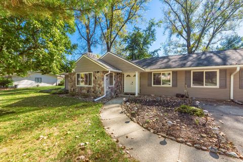 Tiny photo for 2715 Ione Court, Columbus, OH 43235 (MLS # 225039551)