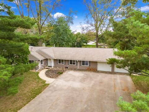 Tiny photo for 2715 Ione Court, Columbus, OH 43235 (MLS # 225039551)
