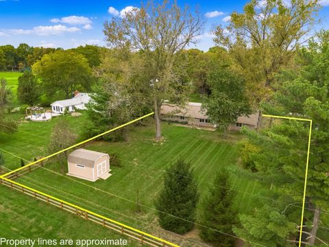Tiny photo for 2715 Ione Court, Columbus, OH 43235 (MLS # 225039551)
