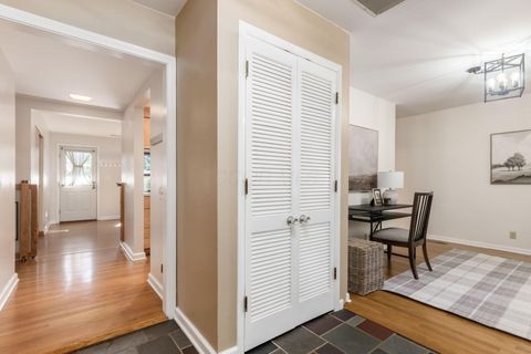 Tiny photo for 2715 Ione Court, Columbus, OH 43235 (MLS # 225039551)