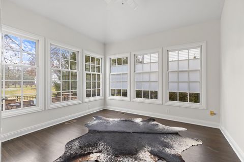 Tiny photo for 10 Pickett Place, New Albany, OH 43054 (MLS # 226000841)