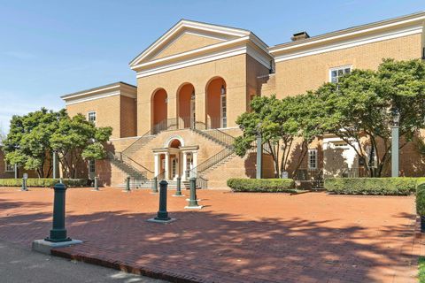 Tiny photo for 10 Pickett Place, New Albany, OH 43054 (MLS # 226000841)