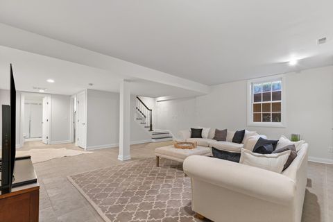 Tiny photo for 10 Pickett Place, New Albany, OH 43054 (MLS # 226000841)