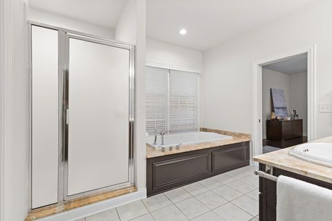 Tiny photo for 10 Pickett Place, New Albany, OH 43054 (MLS # 226000841)