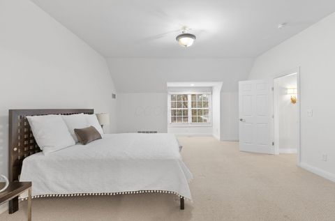 Tiny photo for 10 Pickett Place, New Albany, OH 43054 (MLS # 226000841)