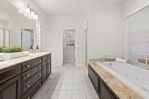 Tiny photo for 10 Pickett Place, New Albany, OH 43054 (MLS # 226000841)