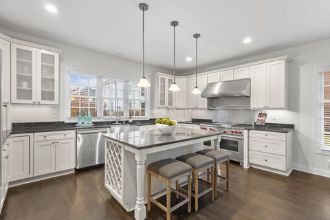 Tiny photo for 10 Pickett Place, New Albany, OH 43054 (MLS # 226000841)