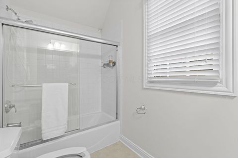 Tiny photo for 10 Pickett Place, New Albany, OH 43054 (MLS # 226000841)