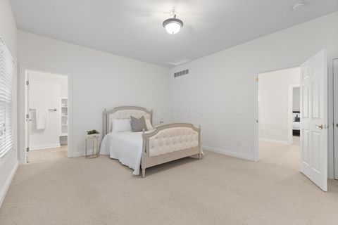 Tiny photo for 10 Pickett Place, New Albany, OH 43054 (MLS # 226000841)