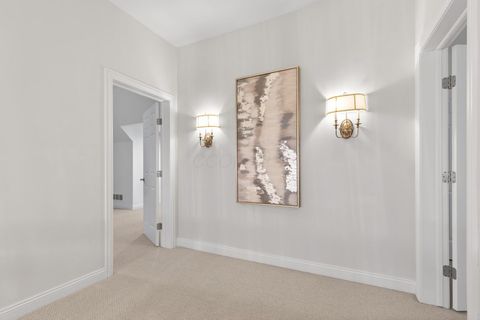 Tiny photo for 10 Pickett Place, New Albany, OH 43054 (MLS # 226000841)