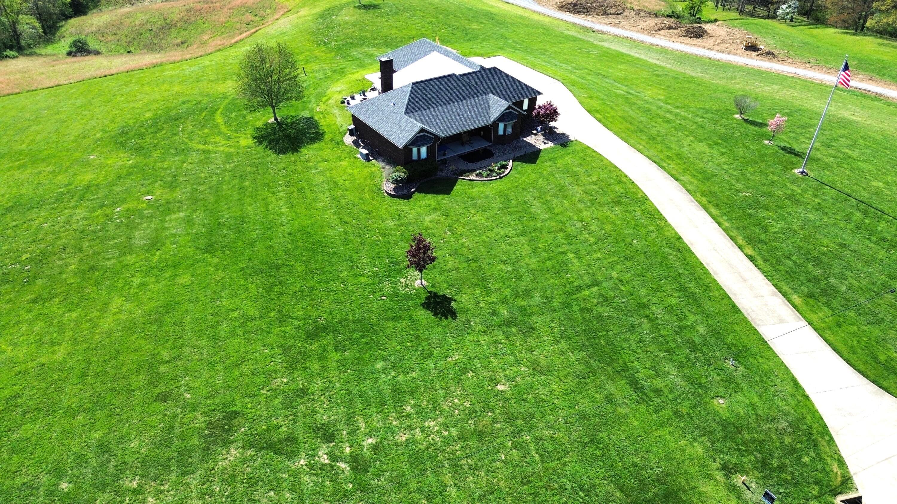 1305 Bald Hill Road, Zanesville, Ohio image 2