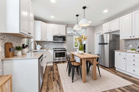 Tiny photo for 61 Dakota Avenue, Columbus, OH 43222 (MLS # 225044678)