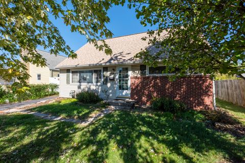 Photo of 4146 Sexton Drive, Columbus, OH 43228 (MLS # 225040466) Photo of 4146 Sexton Drive, Columbus, OH 43228 (MLS # 225040466)