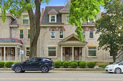 Photo of 42 Buttles Avenue, Columbus, OH 43215 (MLS # 226017005)