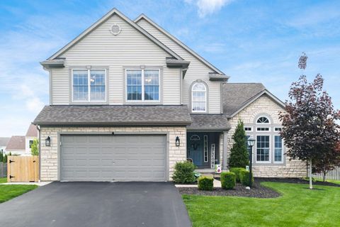 Photo of 215 Carson Court, Pickerington, OH 43147 (MLS # 226016508)
