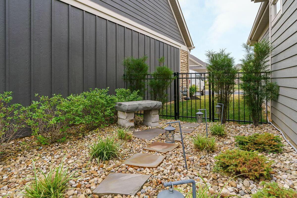 3644 Quarter Pole Lane, Grove City, Ohio image 32