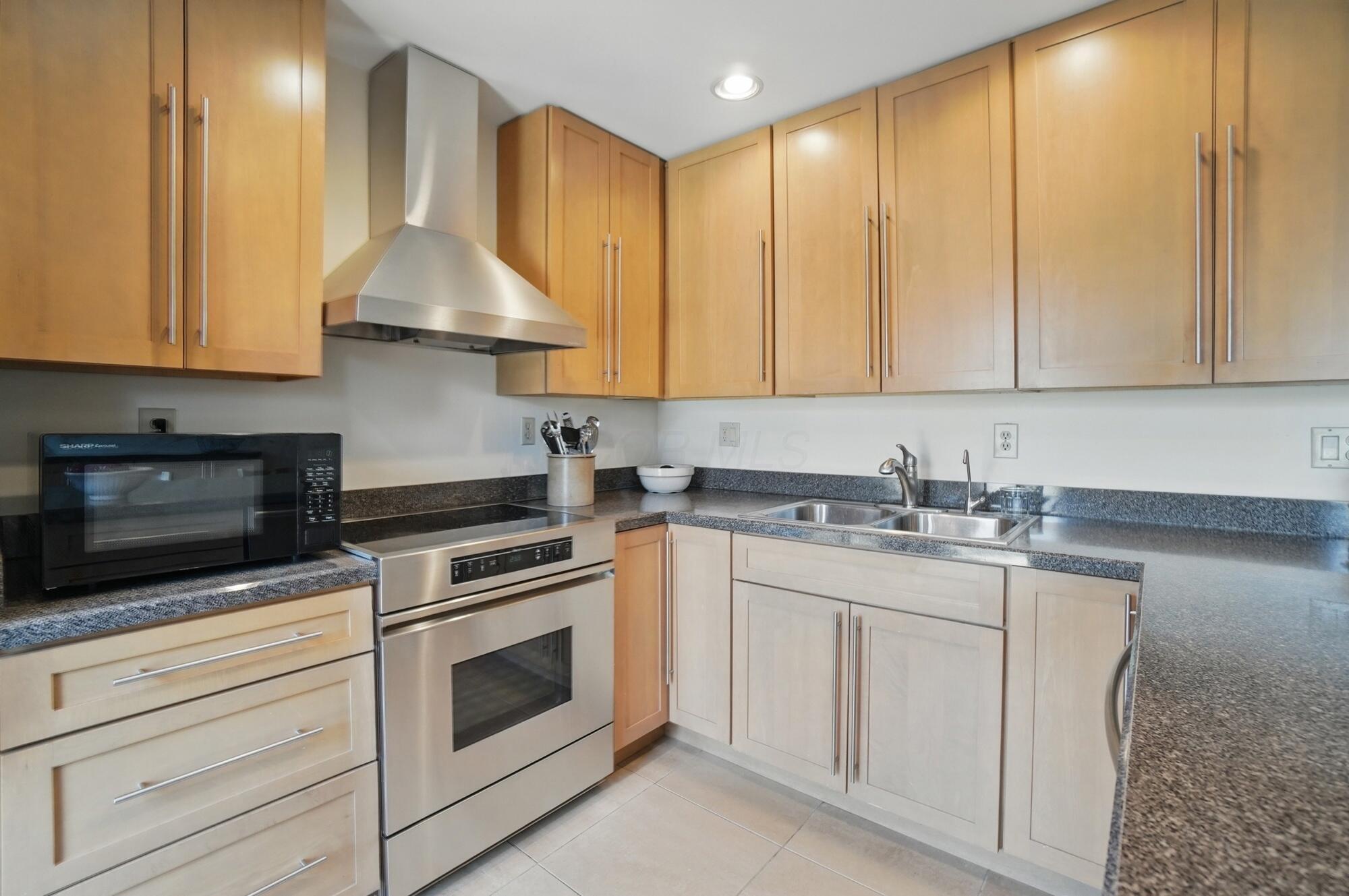 531 Clairbrook Avenue #JN-12, Columbus, Ohio image 13