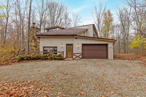 Photo of 416 Grand Ridge Drive, Howard, OH 43028 (MLS # 225044246)