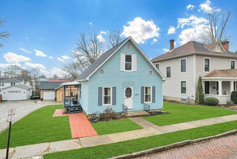 Photo of 208 E Burgess Street, Mount Vernon, OH 43050 (MLS # 225046184)