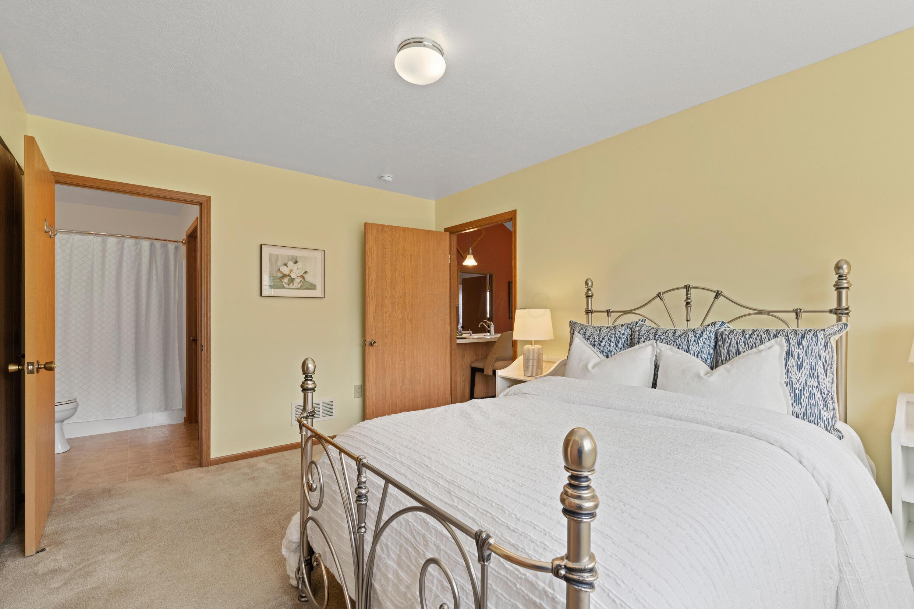 6831 Ridge Rock Drive, New Albany, Ohio image 22