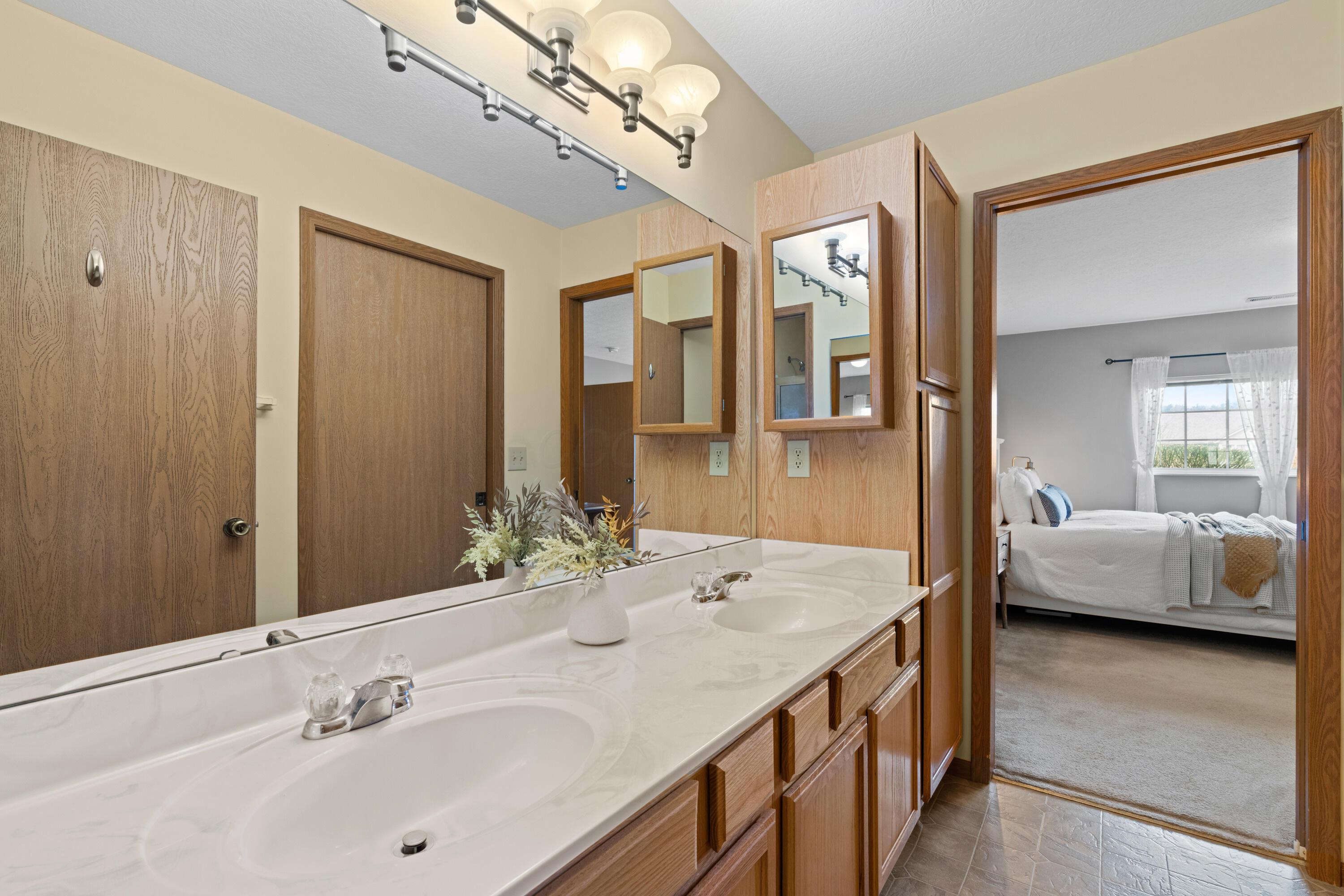 6831 Ridge Rock Drive, New Albany, Ohio image 19