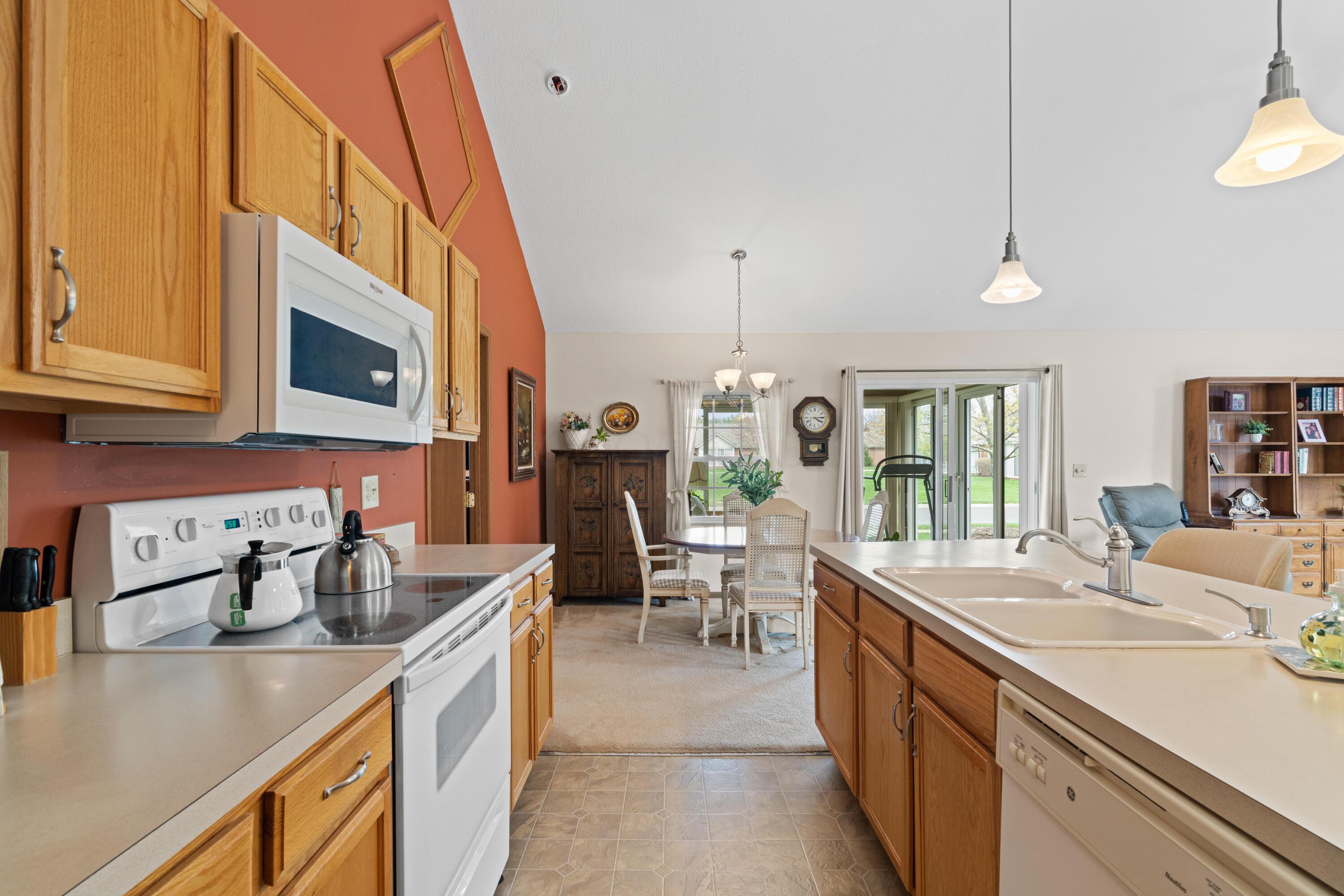 6831 Ridge Rock Drive, New Albany, Ohio image 11